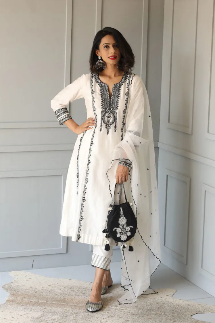 Ivory Kalidaar Embroidered Kurta Set