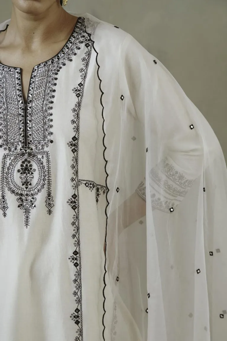 Ivory Kalidaar Embroidered Kurta Set