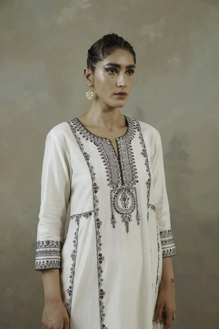 Ivory Kalidaar Embroidered Kurta Set