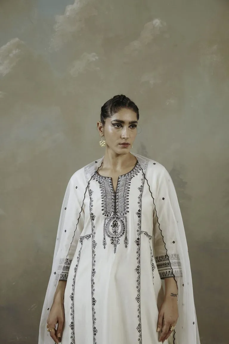 Ivory Kalidaar Embroidered Kurta Set