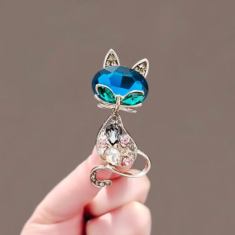 Women's Teal Eyes Fox Brooch